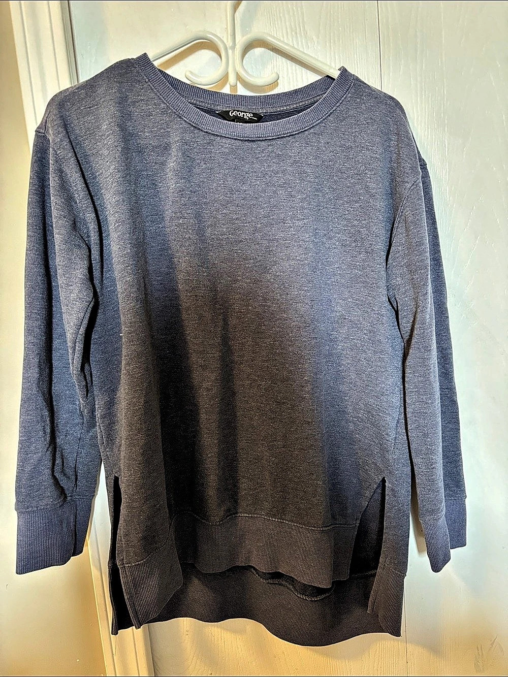 George Crewneck Sweatshirt in Gray Size Small Like New